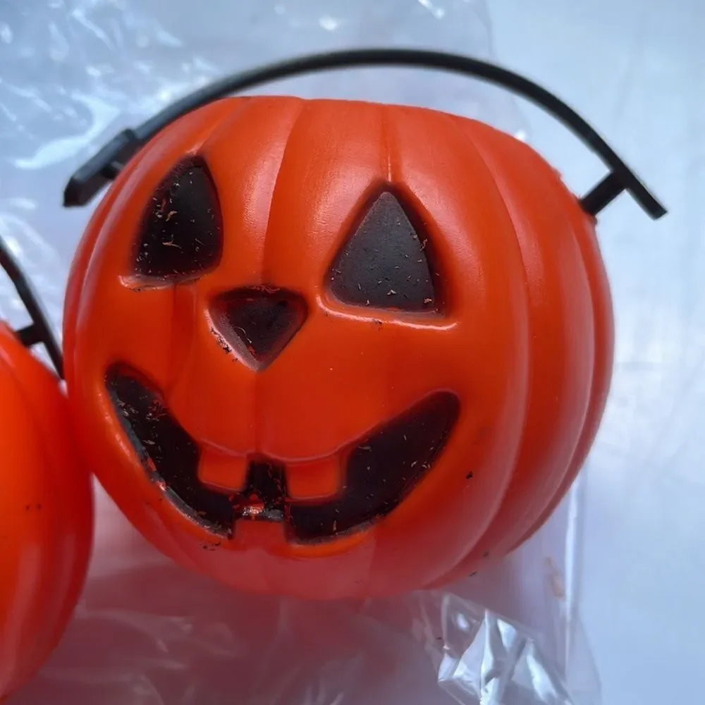 2 Halloween plastic Jack O Lantern treat‎ holders, party favors or decorations